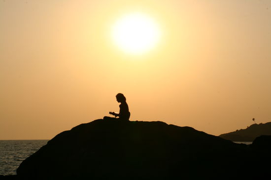 Sound of sunset.....Gitarrenklaenge waehrend die Sonne sich davon macht