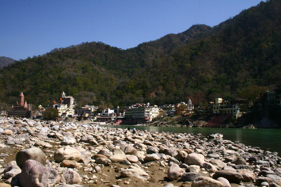 Ein Ortsteil, Lakshman Jula