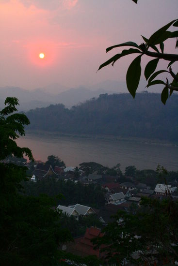 Sonnenuntergang ueber Luang Prabang