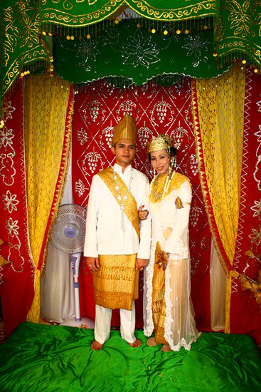 Das Hochzeitspaar nach der Trauung