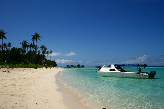 Pulau Sibuan an meinem ersten Tauchtag...eine kleine Trauminsel