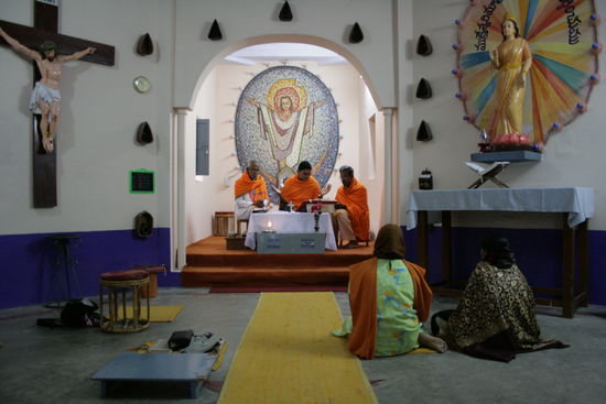 Messe im "Kirchen-Tempel"