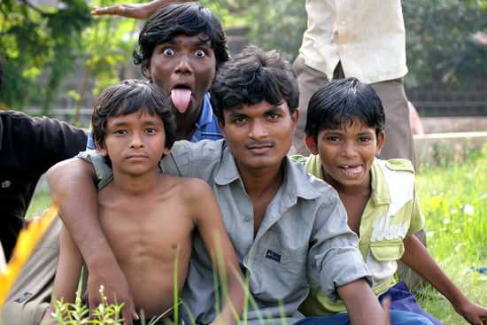 Ein paar der Jungs...Manoj, Jayaraju, Mariadas und Balayessu 9v.l.)