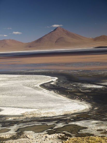 Das Wasser aendert im Laufe des Tages seine Farbe.