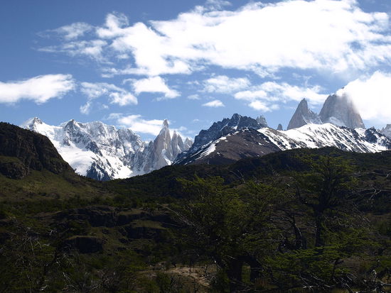 Ueberwaeltigender Ausblick auf Cerro Torre und Fitz Roy ...