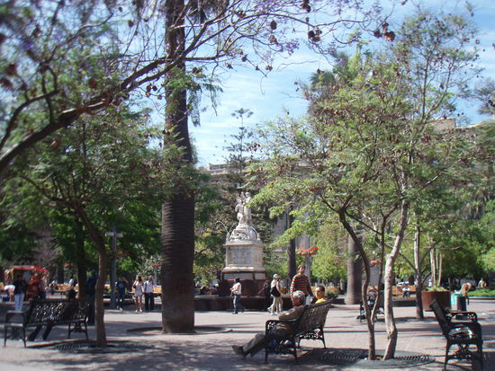 Hauptplatz - Plaza de Armas.