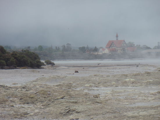 Die Schwefelfelder vor der Stadt.