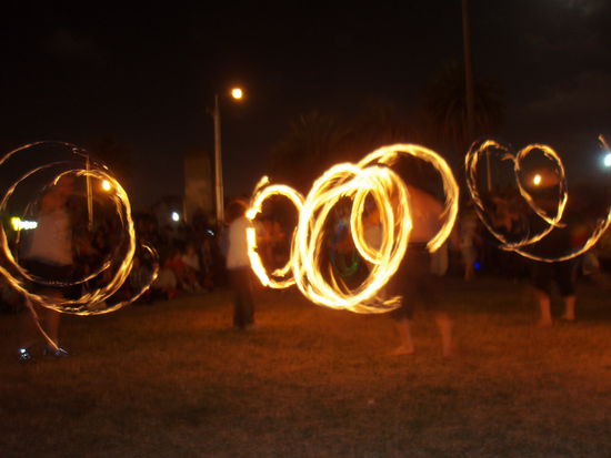 Feuerkuenstler am St. Kilda Market