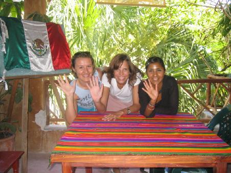 Hasta la vista chico. Fue un placer de conocerte.Fue un buen tiempo contigo!
Mariana, Manuela y Melanie