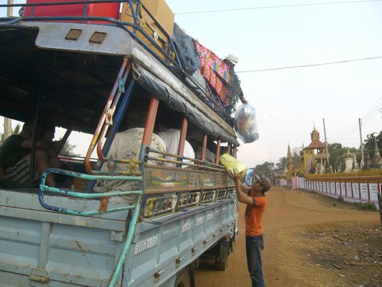 laotische Version von einem Bus