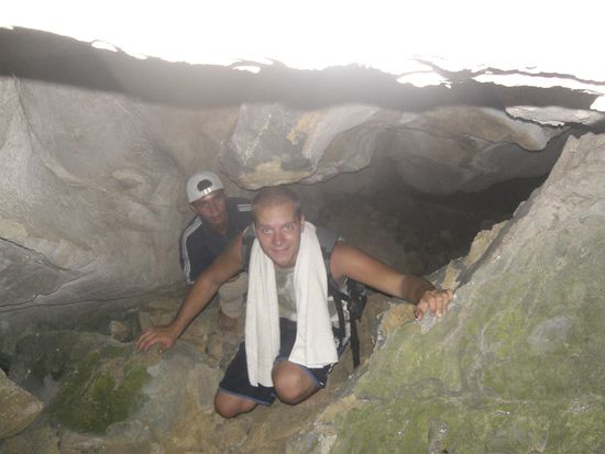 Die Wege ziehen ca. 1-2km in den Berg hinein, im stockdunklen Labyrinth ist ein Guide unerlaesslich!