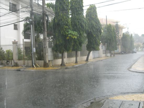 Regenzeit: "leider" ein fast taegliches Ereignis...
