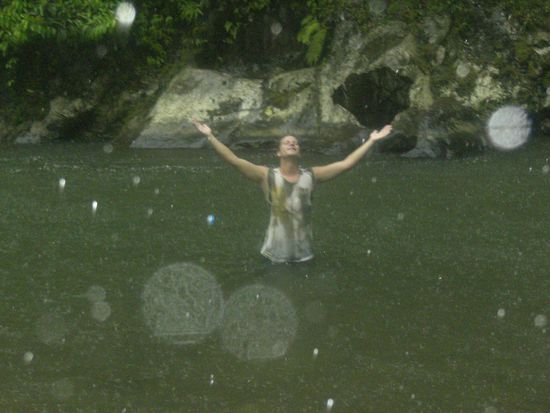 Kurz vor Ankunft im Nachtlager gab es ein mega Tropengewitter 