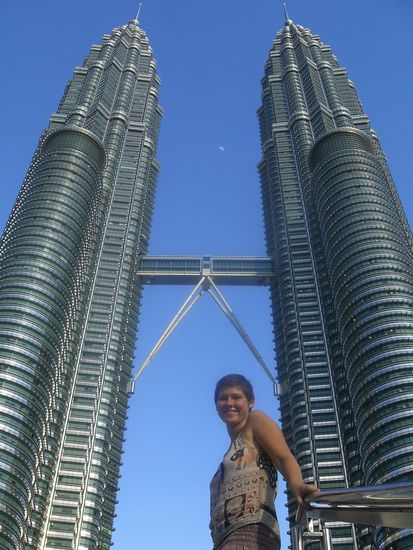 Das Markenzeichen von KL: 
die Petronas-Twin-Towers sind mit 452m die hoechsten Zwillingstuerme der Welt
