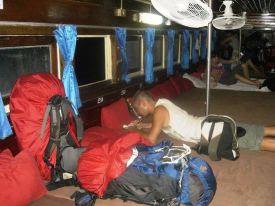 Hinfahrt auf dem Nachtschiff