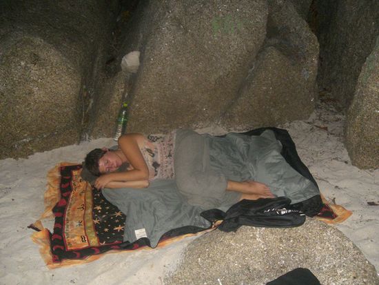 da der jeep unser budget gesprengt hat haben wir direkt am Strand geschlafen 