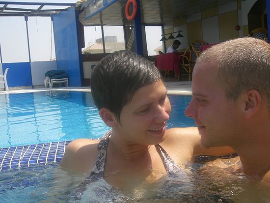 Wenn ihr diesen Bericht lest, sitzen wir wahrscheinlich grad im Flugzeug oder sind schon in Deutschland...
Sicher mit einem weinenden und einem lachenden Auge.
Aber wir freuen uns auf euch alle !!! 