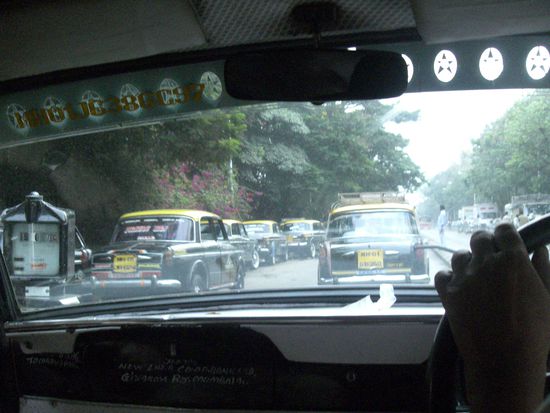 6 Uhr morgens. 
Jedes zweite Auto ist ein Taxi