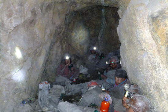 ... und das Hungergefuehl unterdruecken, da manche 24h Schichten  schieben muessen (ohne Essen)