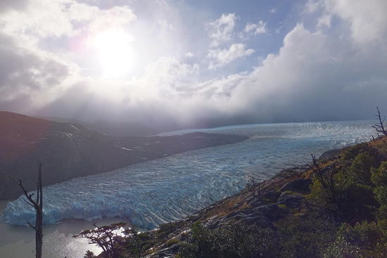 Sonnenuntergang am Gletscher, surrealer Anblick. Noch ahnen wir nicht was auf uns zukommt...