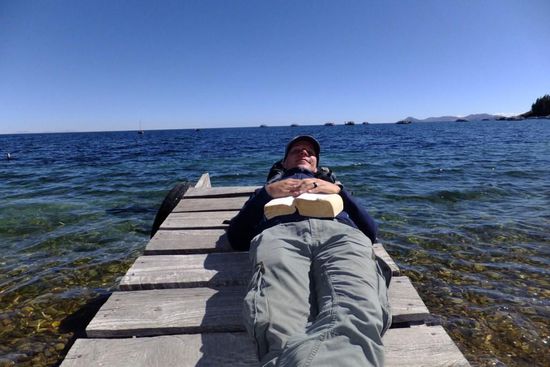 relaxen am Ufer des Titicacasees