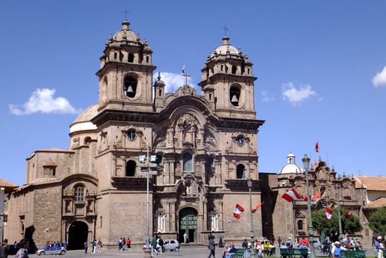 Cusco: eine Stadt mit vielen kolonialen Gebäuden - Kathedrale am ´Plaza de Armas´