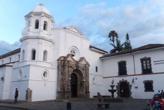 Wie ihr seht hat uns Kolumbien verzaubert, hier in der tollen Kolonialstadt ´Popayan´...