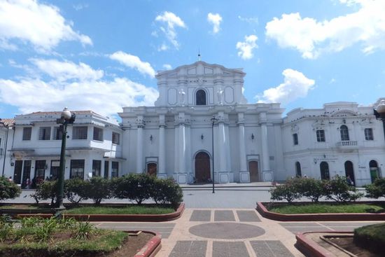 ... und toller Kolonialarchitektur