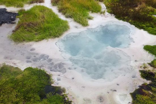 ... und seinen blubbernden Geysiren 