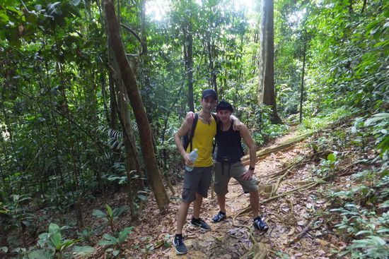 12 km ist zwar nicht viel, aber bei der Hitze trotzdem ne schweißtreibende Angelegenheit, oder Marco?