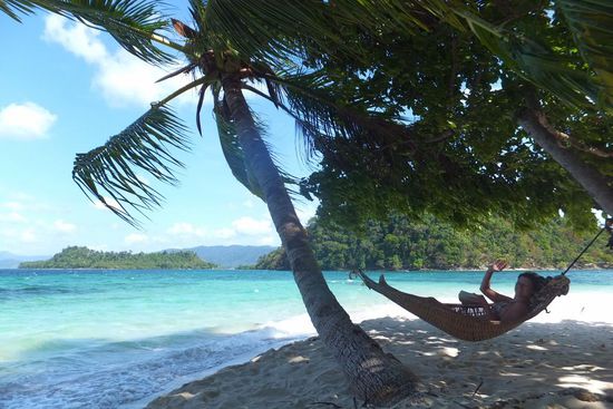 haaaaaalllooooo . . .