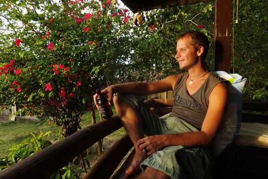 *cheers* auf uns(eren Jahrestag)