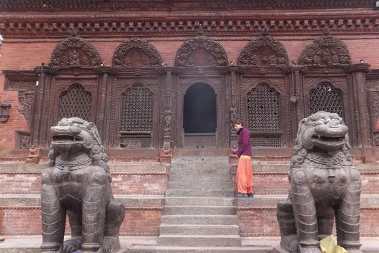 mit vielen wunderschönen Tempeln...