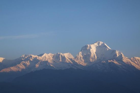 .. und gab den Blick frei auf die `Dhaulagiri-Himal-Range`!