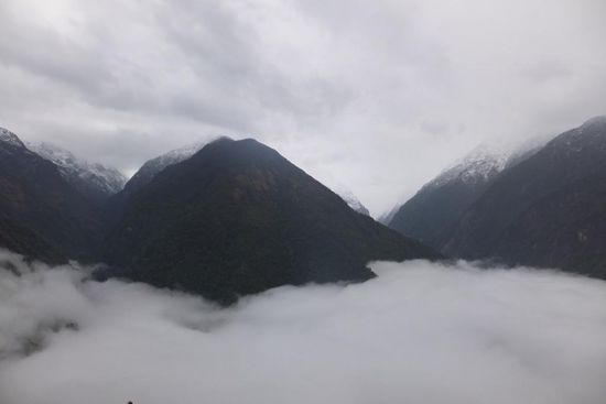 Diese Wolkenfront wurde das Tag hochgedrückt..