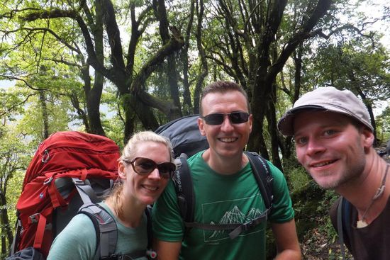 "HeyHowIsItGoin`?"
immer wieder war ich mit Mick &amp; Natalie aus Australien unterwegs 
hier noch im T-Shirt, doch das sollte sich bald ändern...