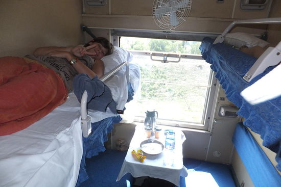 .. was super komfortabel war!
und mit dem kohlebeheizten Samovar sind Heissgetränke rund um die Uhr möglich