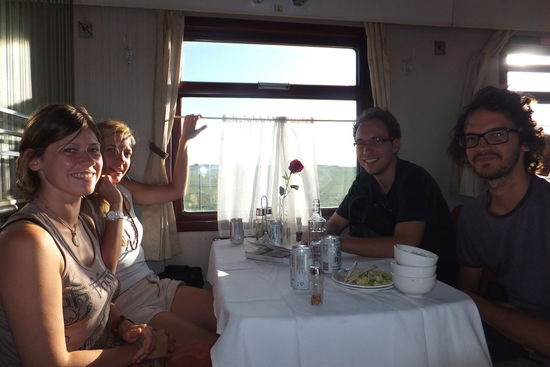 hier treffen sich die Reisenden 