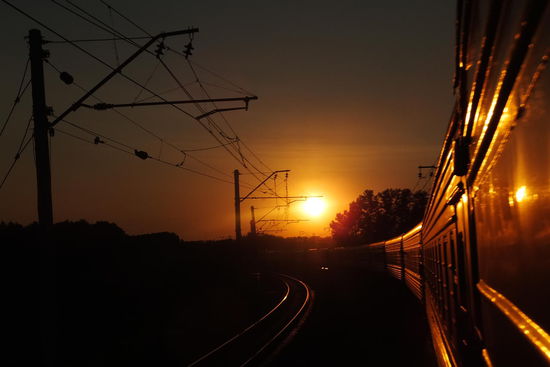 Wir kehren nun zurück nach  Deutschland,
zwar mit einem mehr als leeren Geldbeutel,
aber dafür mir einem reichen Herzen,
und mit einem
WAGGON VOLLER GESCHICHTEN  ! ! !