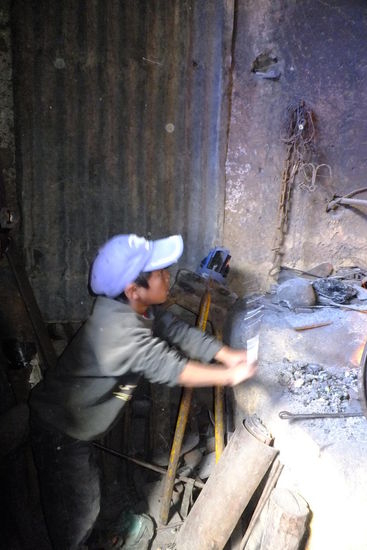 Leider kein seltens Bild, Kinder müssen auch ran