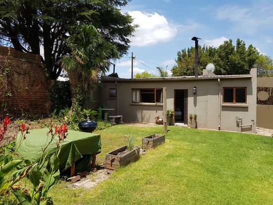 Unsere Unterkunft mit Garten