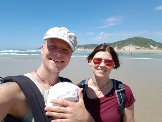 Die ersten Strandtage zu dritt 