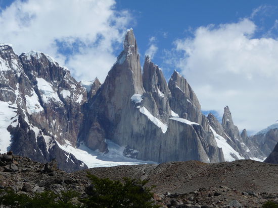 Der Cerro Torro - zum Glueck muessen wir da nicht rauf klettern...