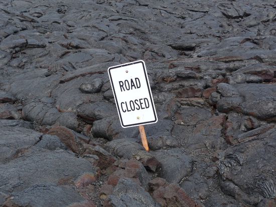 Es war einmal eine Strasse... 
Vulkanausbrueche haben Big Island schon viele Male veraendert.