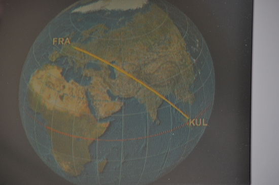 Natürlich nur ein kleiner Zwischenstopp in Kuala Lumpur, dort verabschiedete ich mich von meiner netten Sitznachbarin