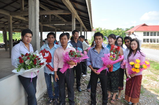 Warten auf Thavone, der Hauptperson des heutigen Tages.