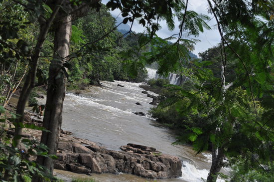 Blick vom Restaurant der Lodge auf den Wasserfall.