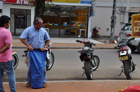 Der rechte ist  Thierry.