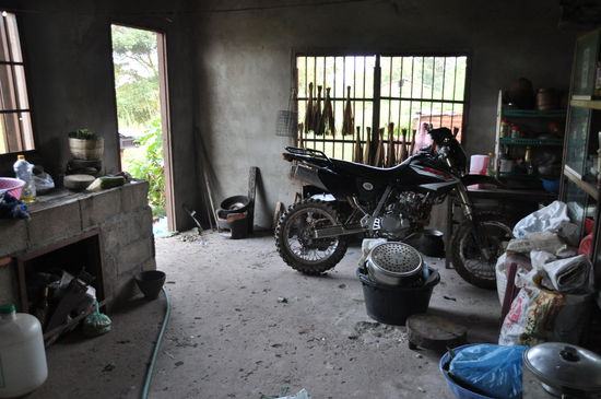 In der Nacht wurde das Bike in die Küche geschoben, man weiß ja nie!