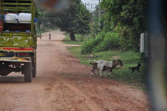 Hauptstraße vom Flughafen in die City.